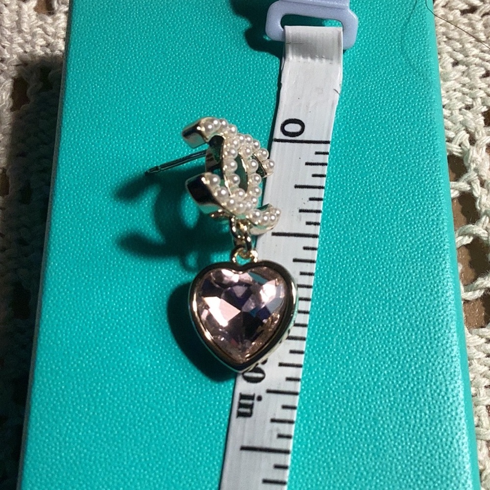 New CC Gold w/ pearls&Pink Heart Earrings (stamp) - Picture 3 of 4